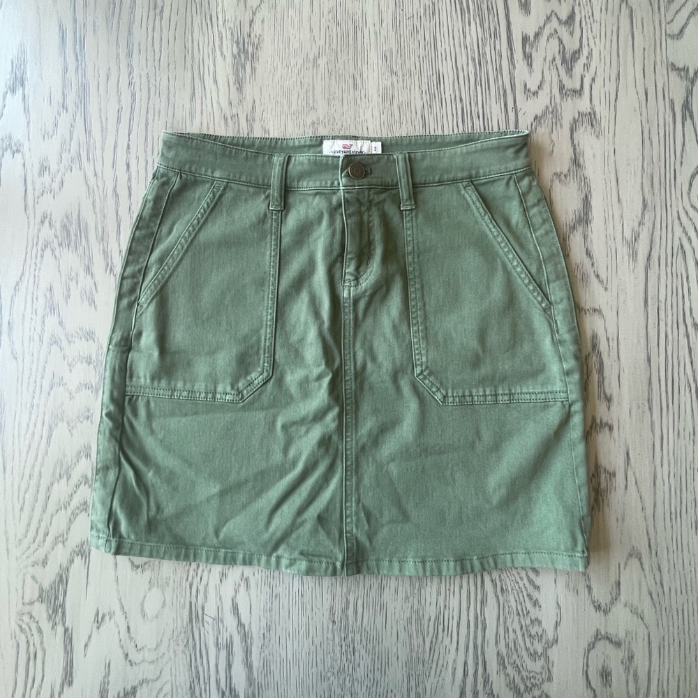 Cute Vineyard Vines Skirt